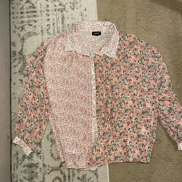 Shop Zoco 🩷💐🌸 Floral Pink two pattern button down Blouse top shirt - Picture 4 of 11